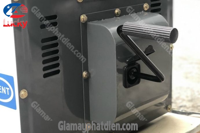may-phat-dien-chay-dau-bambo-5kw-bmb8000edc-7kva-1pha-co-de-cot-2