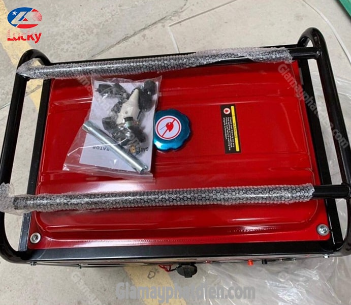 may-phat-dien-chay-xang-5kw-kamastsu-6900cx-1